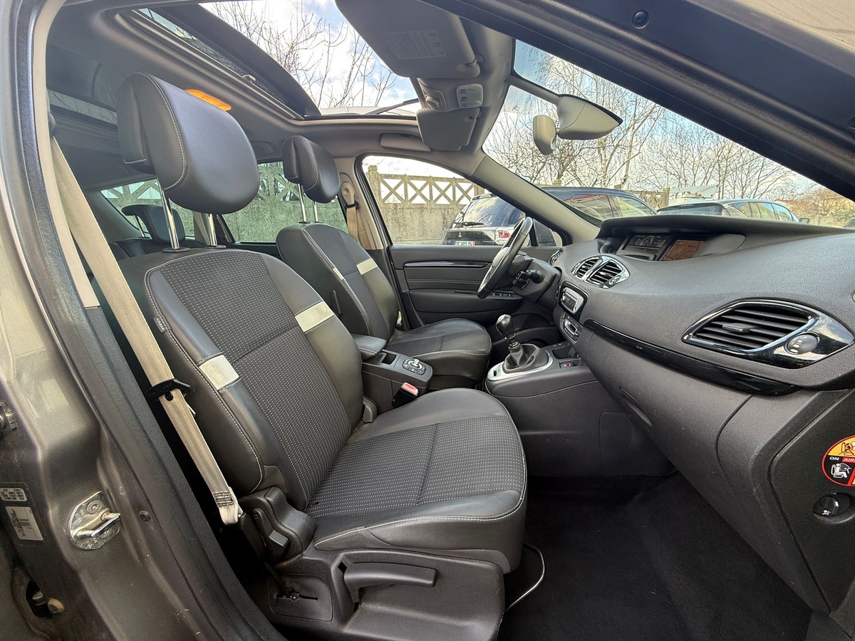RENAULT Grand Scenic 1.6 DCI 130 CV BOSE 7 places