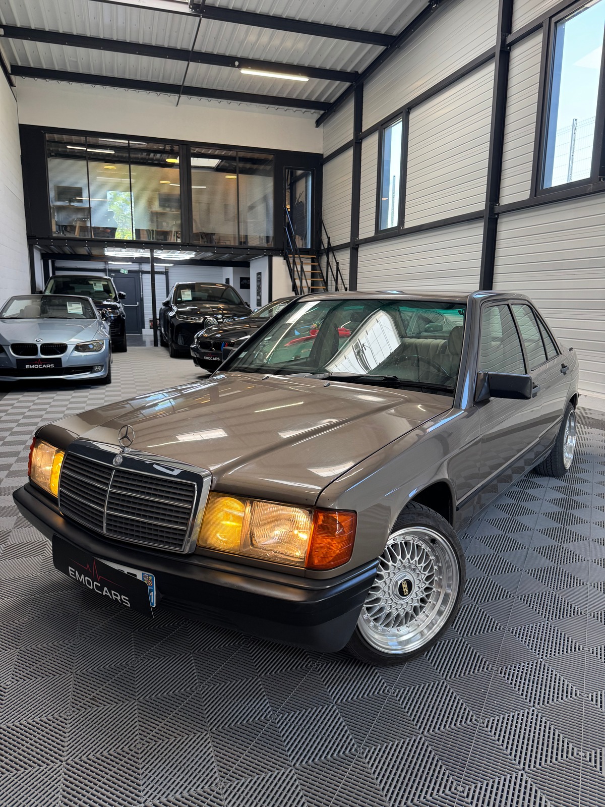 MERCEDES 190 E 2.0 122CV BVM5 W201