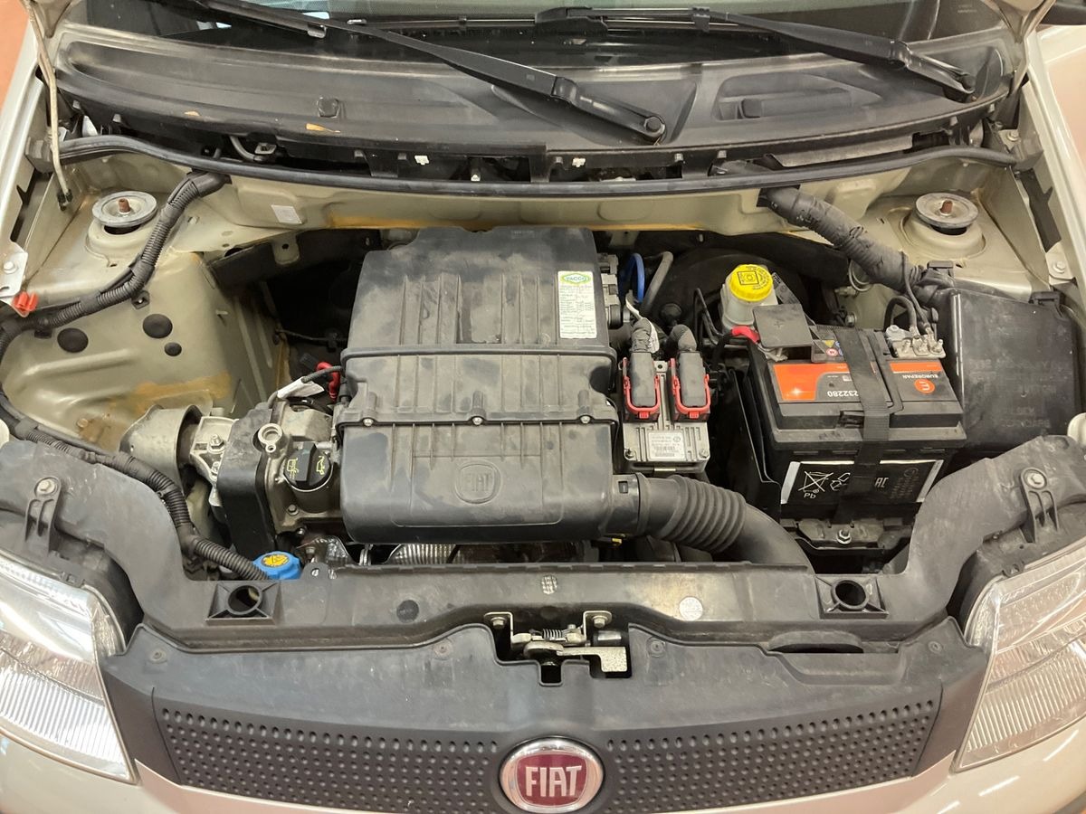 Fiat Panda 1.2 70 Team 5 portes  - REVISEE GARANTIE Faible kilometrage