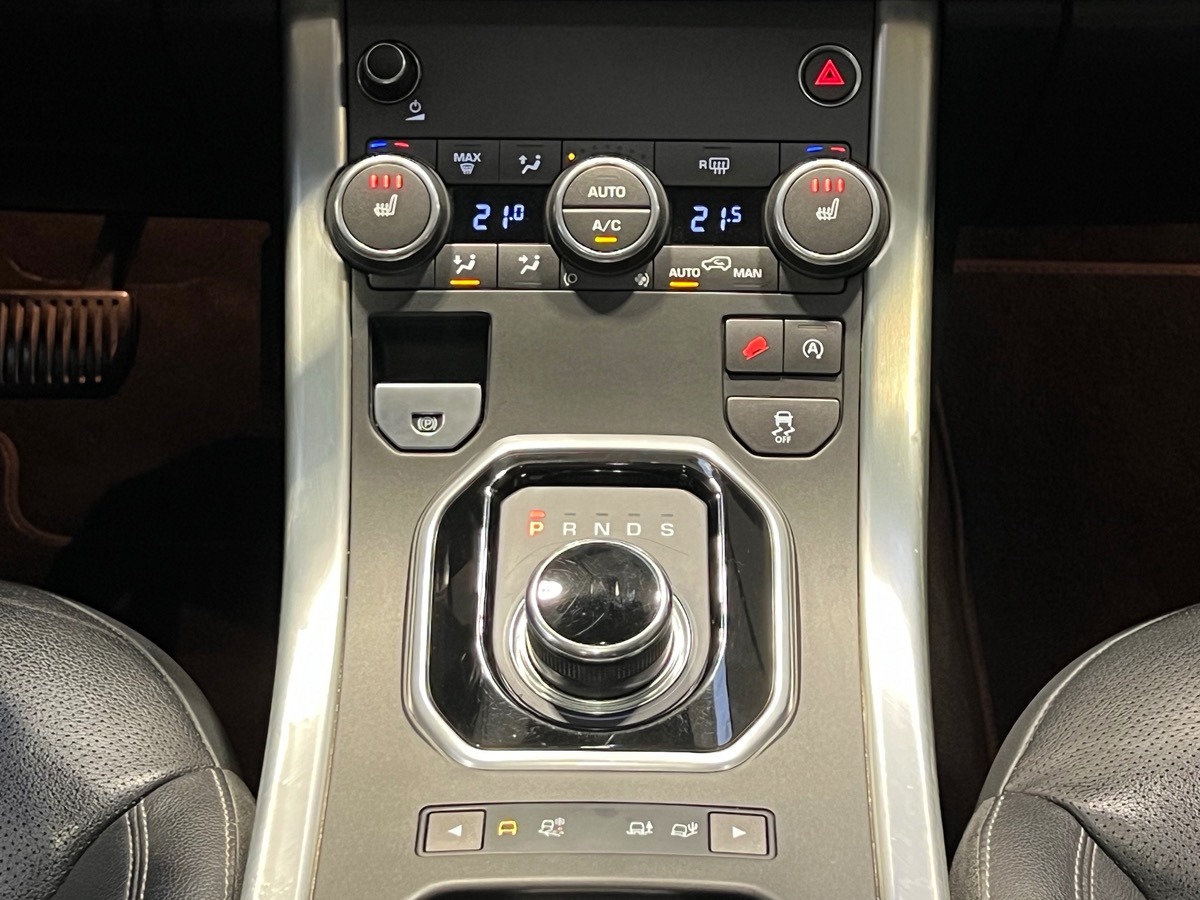 LAND ROVER EVOQUE 2.0L TD4 150CH SE DYNAMIC BVA MARK V TOIT PANO/CAMERA/SIEGES CHAUFF