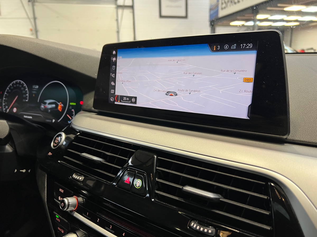 Bmw Série 5 (G31) TOURING xDrive 530D 265 BVA8 LUXURY /Toit pano / Attelage Électrique/