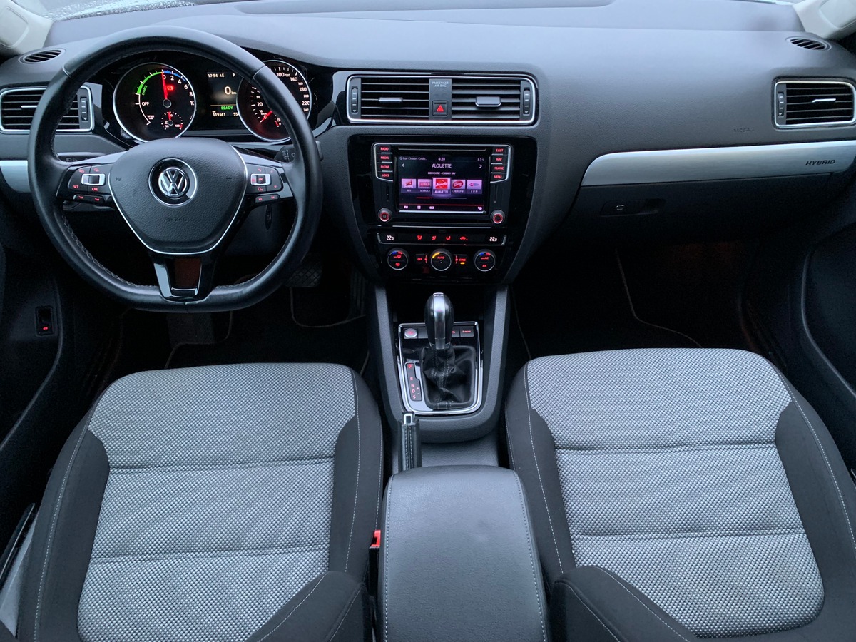 Volkswagen Jetta 170 ch | Carat | Régulateur vitesse | Radars stationnement | GPS | Kit mains libres