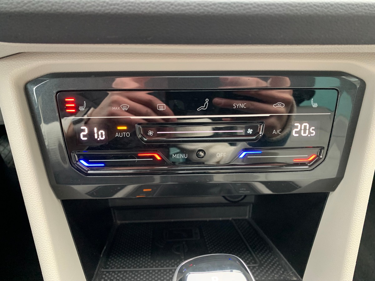 Volkswagen Tiguan 150 | ELEGANCE EXCLUSIVE | Toit ouvrant panoramique | Cuir | Caméra avant arriére