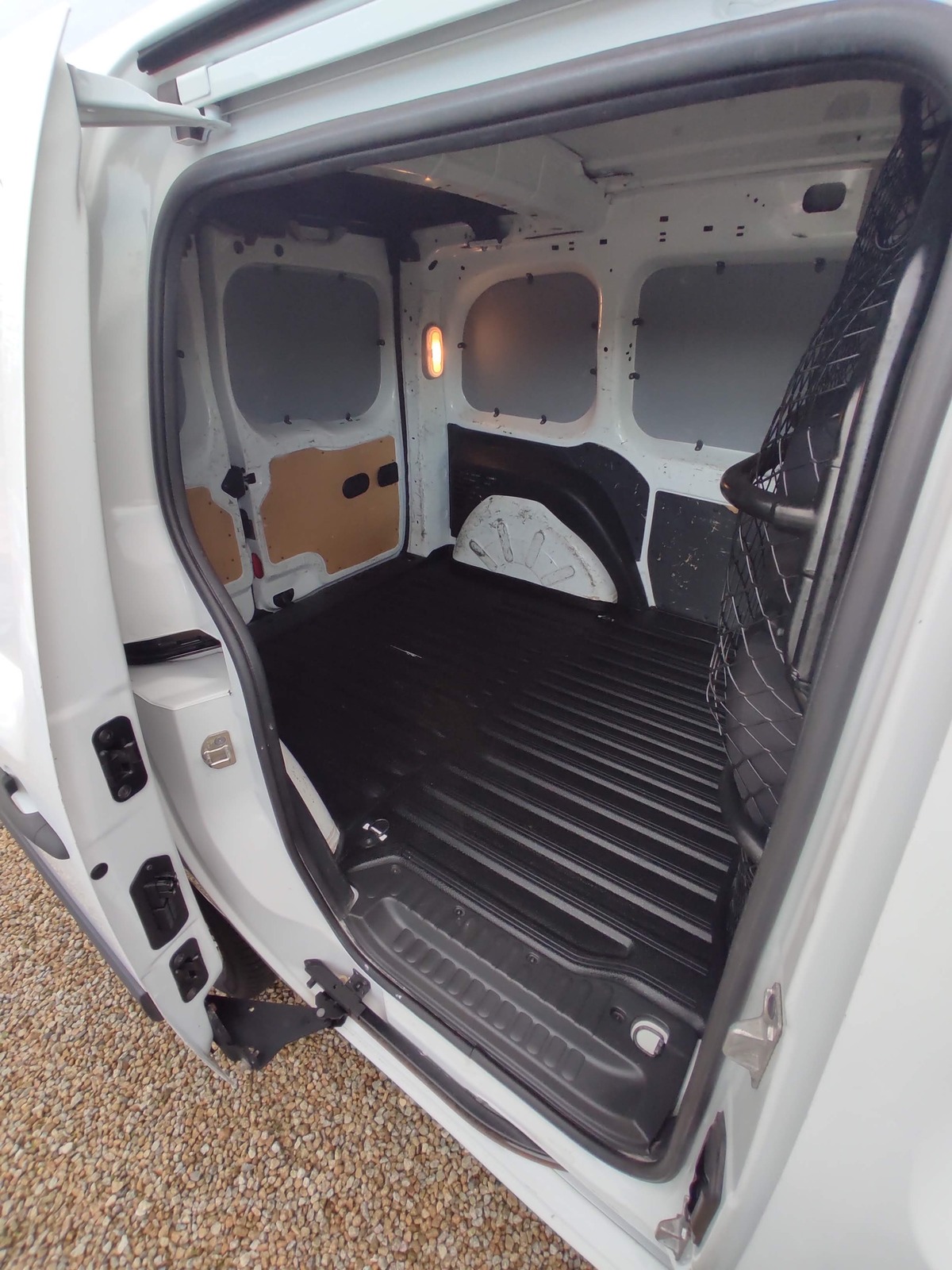 RENAULT Kangoo CTTE II 1.6i 105 (TVA récupérable)