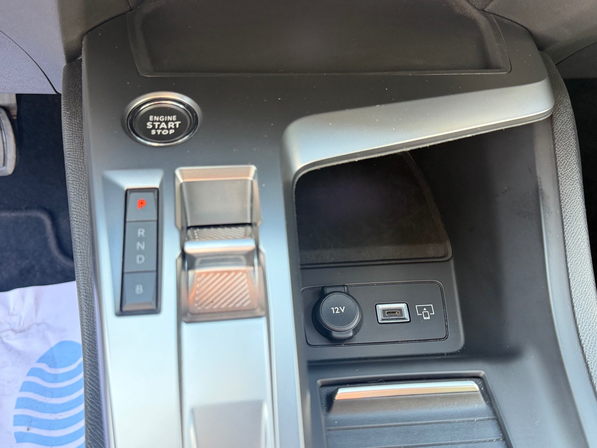 Peugeot 308 PHEV 180CH E-EAT8 ACTIVE PACK / 1 ERE MAIN