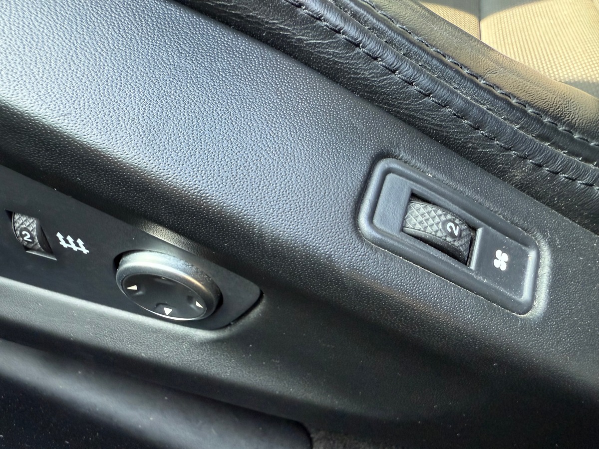 Ferrari Ff V12 / CARNET / 67009 KMS