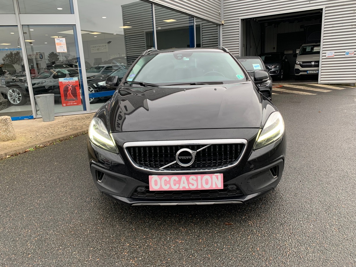 Volvo V40 Cross Country 150 ch | Toit panoramique | Cuir | GPS | Régulateur de vitesse