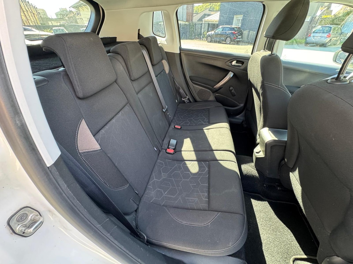 Peugeot 2008 STYLE 1.6 BlueHDi S&S 100cv - Garantie