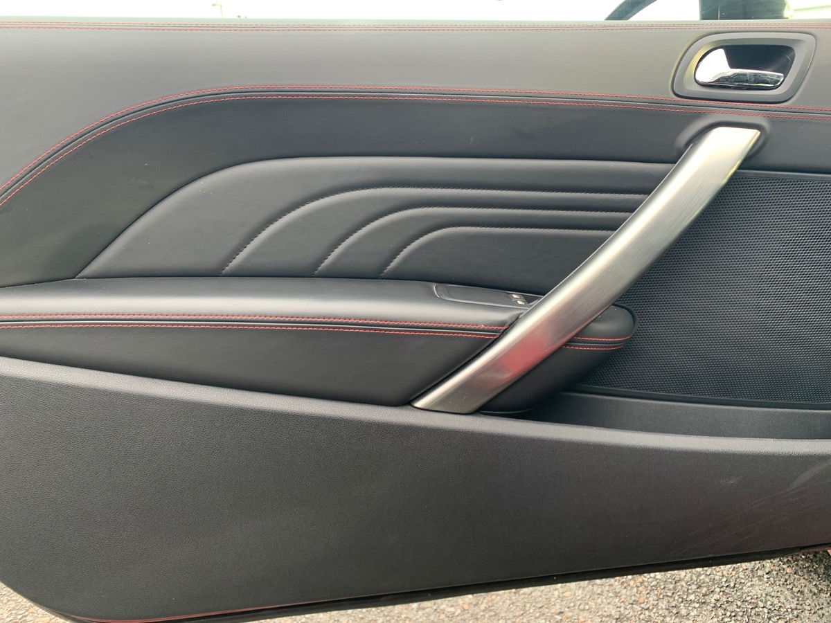 Peugeot RCZ 270 | R | Pack Sport | GPS | Radar avant arriére | Baquet sport mi-cuir Alcantara