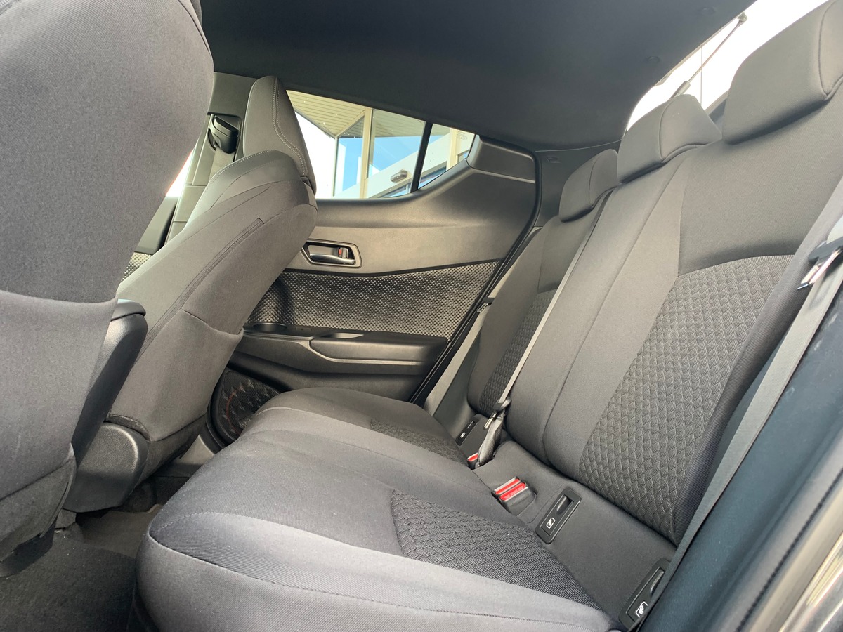 Toyota C-HR 184 ch | Attelage | GPS | Radio JBL | Caméra recul | Radar stationnement arriére, avant