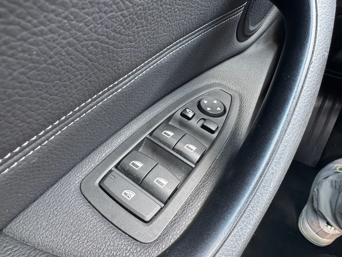 Bmw X1 116 | X-Line sDrive | Toit panoramique | Caméra recul | Régulateur vitesse | Siéges chauffant
