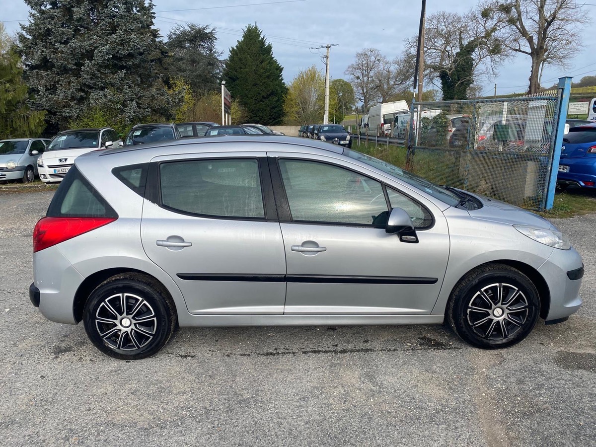 Peugeot 207 SW 1.6 hdi 90cv 225075km bon état général 