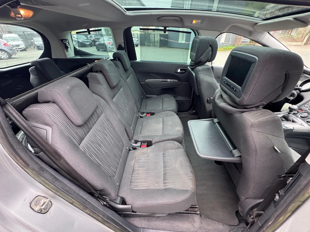 Peugeot 5008 1.6 hdi 110cv 7 places Family - Garantie