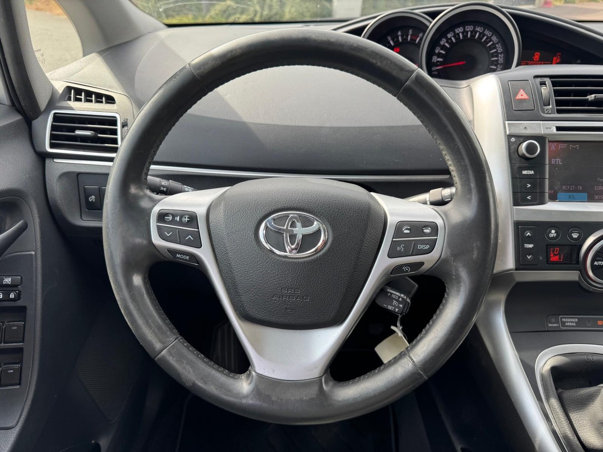 Toyota Verso 2.0 D-4D 125cv DYNAMIIC 7places - garantie