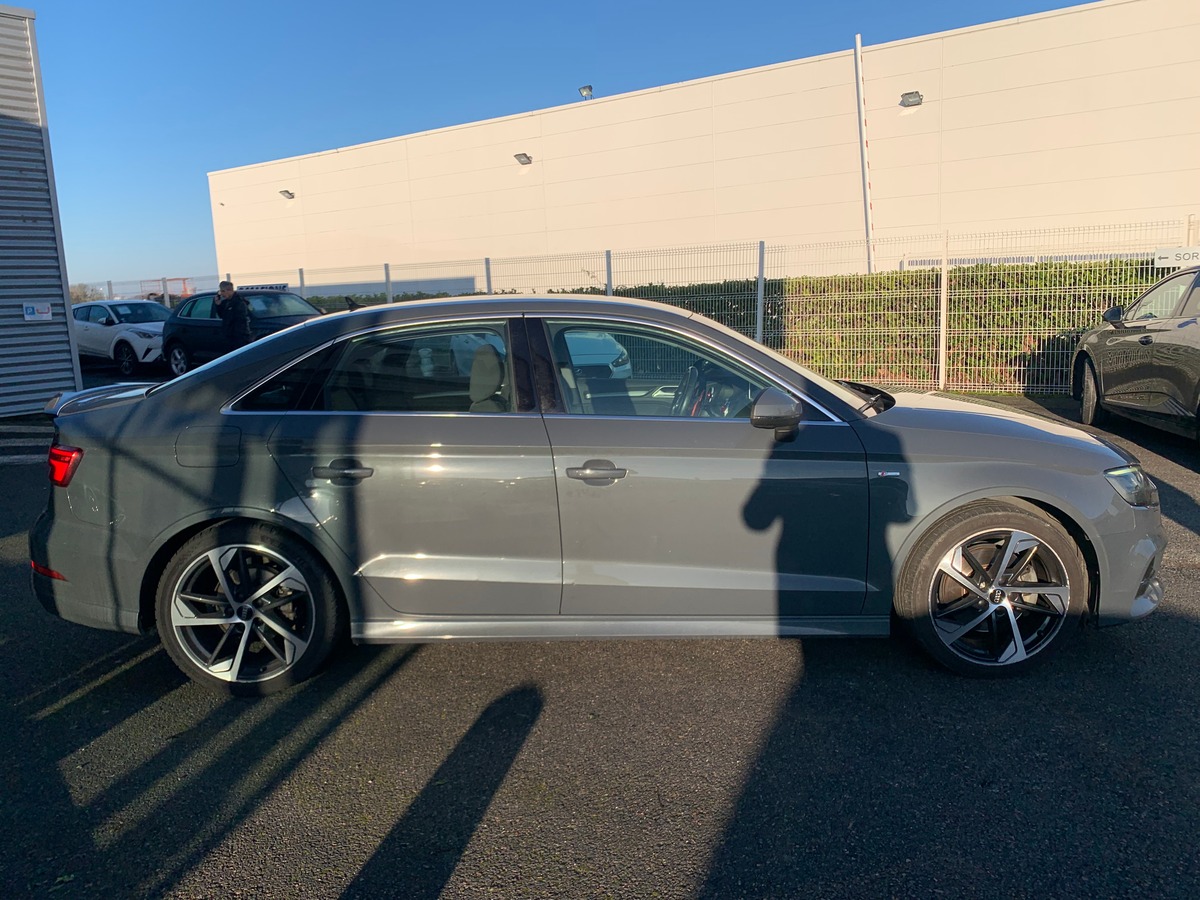 Audi A3 Berline 150 ch | Pack S-Line extérieur | Caméra recul | Clim automatique | Jantes Alu 18''
