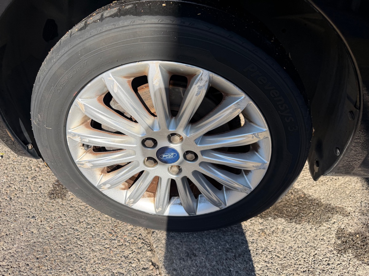 Ford S-max 2.0 Flexifuel 145 CV / Titanium / GPS / Jantes / Moteur à Chaine