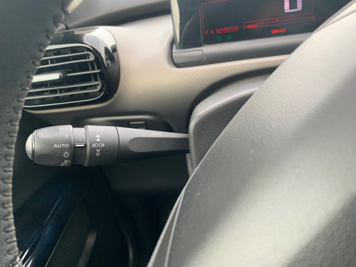 Citroën C4 Cactus 82 ch | Vti | Jantes alliage 16" SQUARE grises | Pack NAVIGATION | Radar de recul