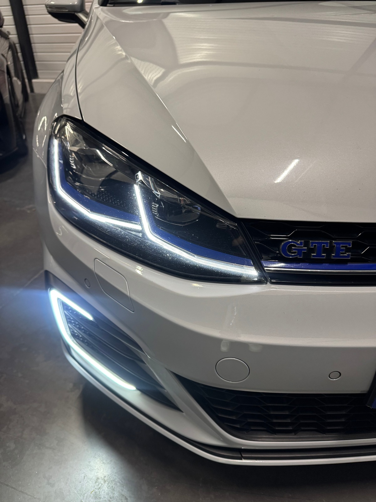 Volkswagen Golf VII GTE 1.4 TSI 204ch DSG7 ORYX WEISS