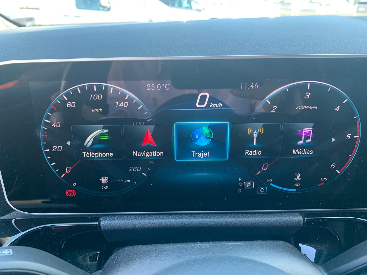 Mercedes-Benz Classe B 150 chevaux | Progressive Line | Siéges chauffants | Caméra recul | Attelage