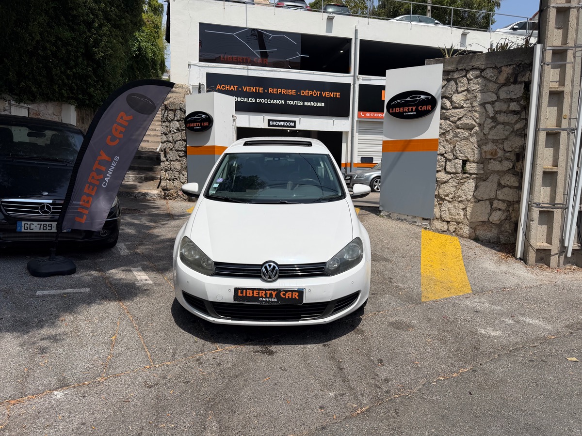 Volkswagen Golf 1.4  TSI 122 CV / Toit Ouvrant / DSG7 / 5 Portes / Clim / Radar AVT ARR