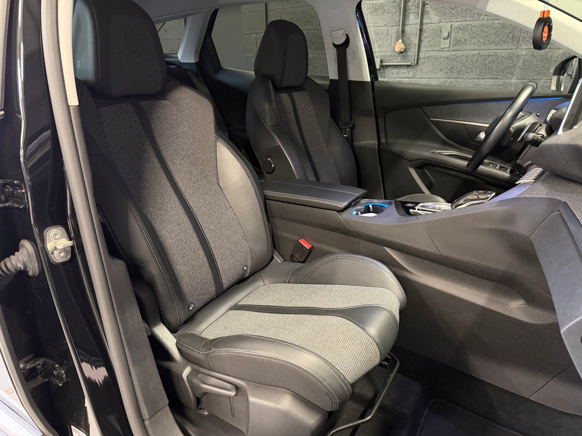Peugeot 3008 1.5 hdi Allure Cock Pit / Hayon Electrique / Carplay Android / Caméra de Recul