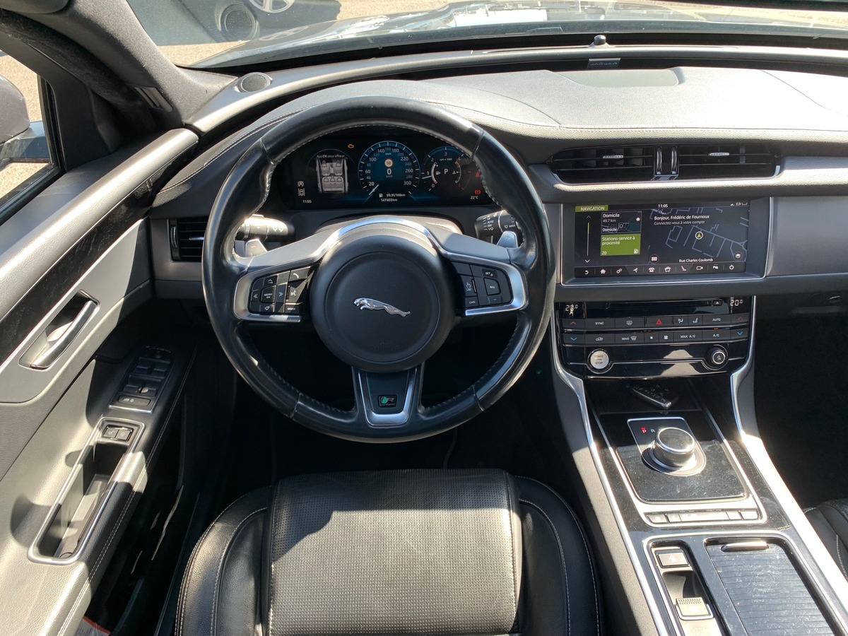 Jaguar XF Sportbrake 240 ch | R Sport | AWD | Toit panoramique | Caméra de recul | Apple car play