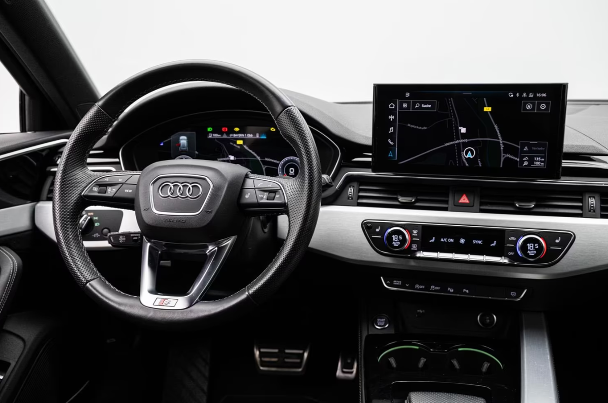 Audi A4 Avant V 45 TFSI 265ch S line quattro S tronic 7 Bang&Olufsen Pack compétition Caméra 360