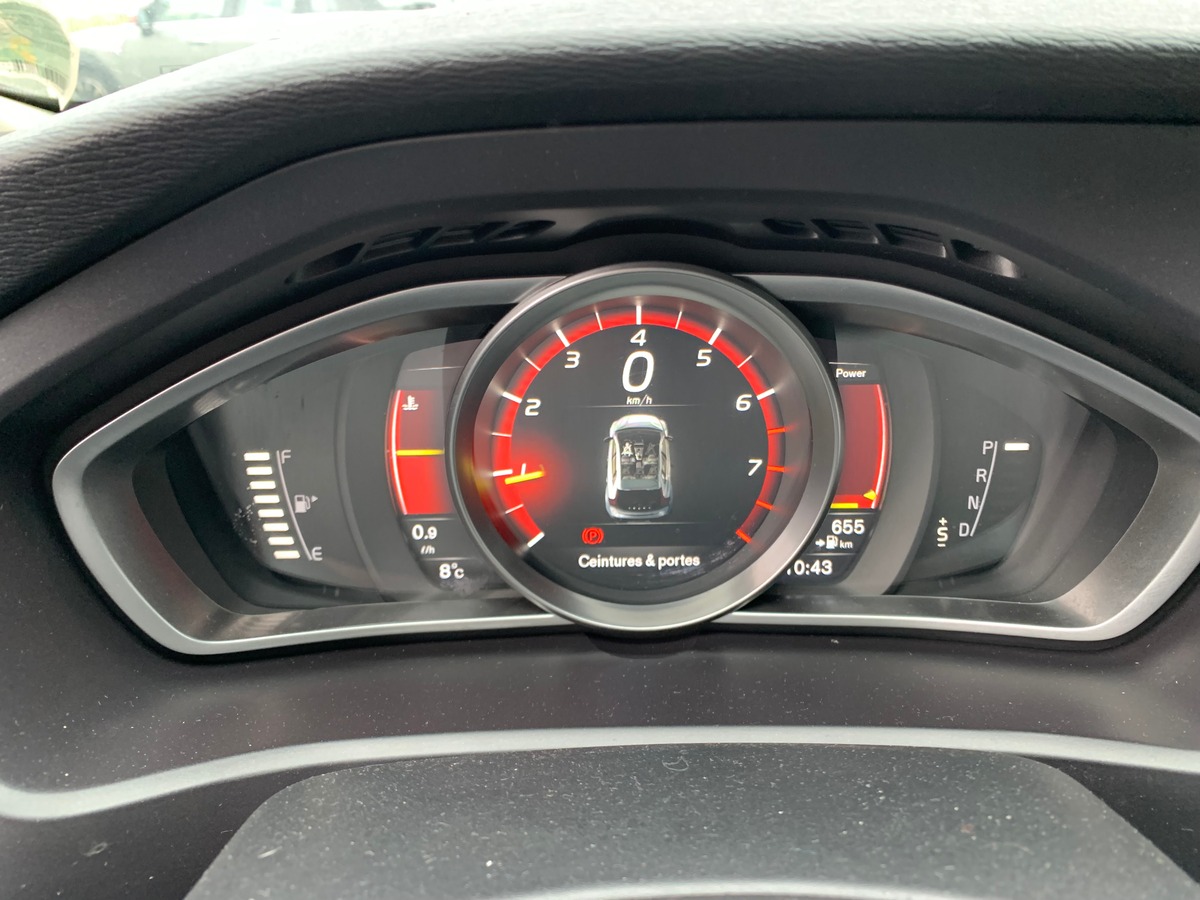 Volvo V40 Cross Country 150 ch | Toit panoramique | Cuir | GPS | Régulateur de vitesse