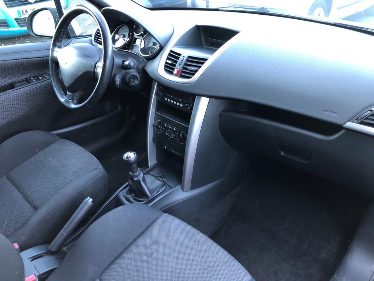 Peugeot 207 sw 1.6 hdi 16v 90 ch premium