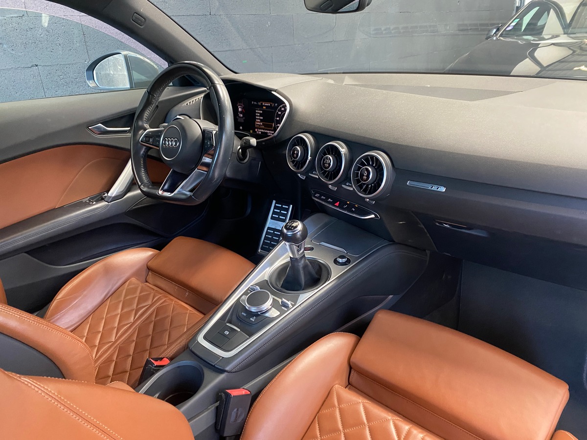 Audi TT 2.0 TFSI 230 S-line