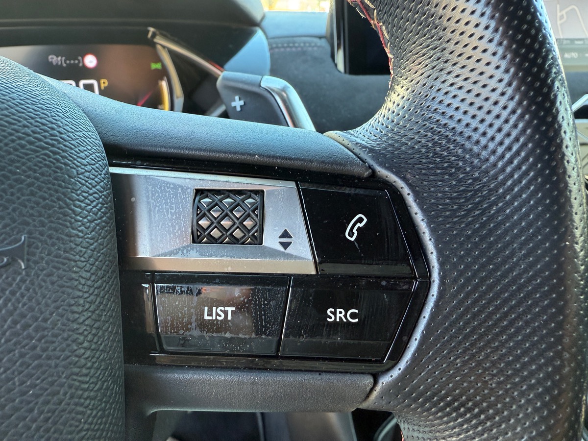 DS DS 3 CROSSBACK 130 BLUEHDI EAT8 PERFORMANCE LINE, SUIVI COMPLET, CARPLAY