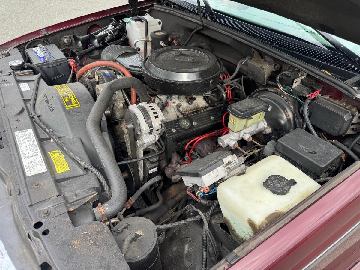 Chevrolet Suburban STARCRAFT 1500 5.7 V8 250cv 7 places