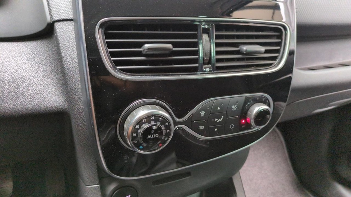 RENAULT Clio IV TCe 120 chevaux Energy Intens | Ecran multimédia tactile 7" | Full LED Pure Vision