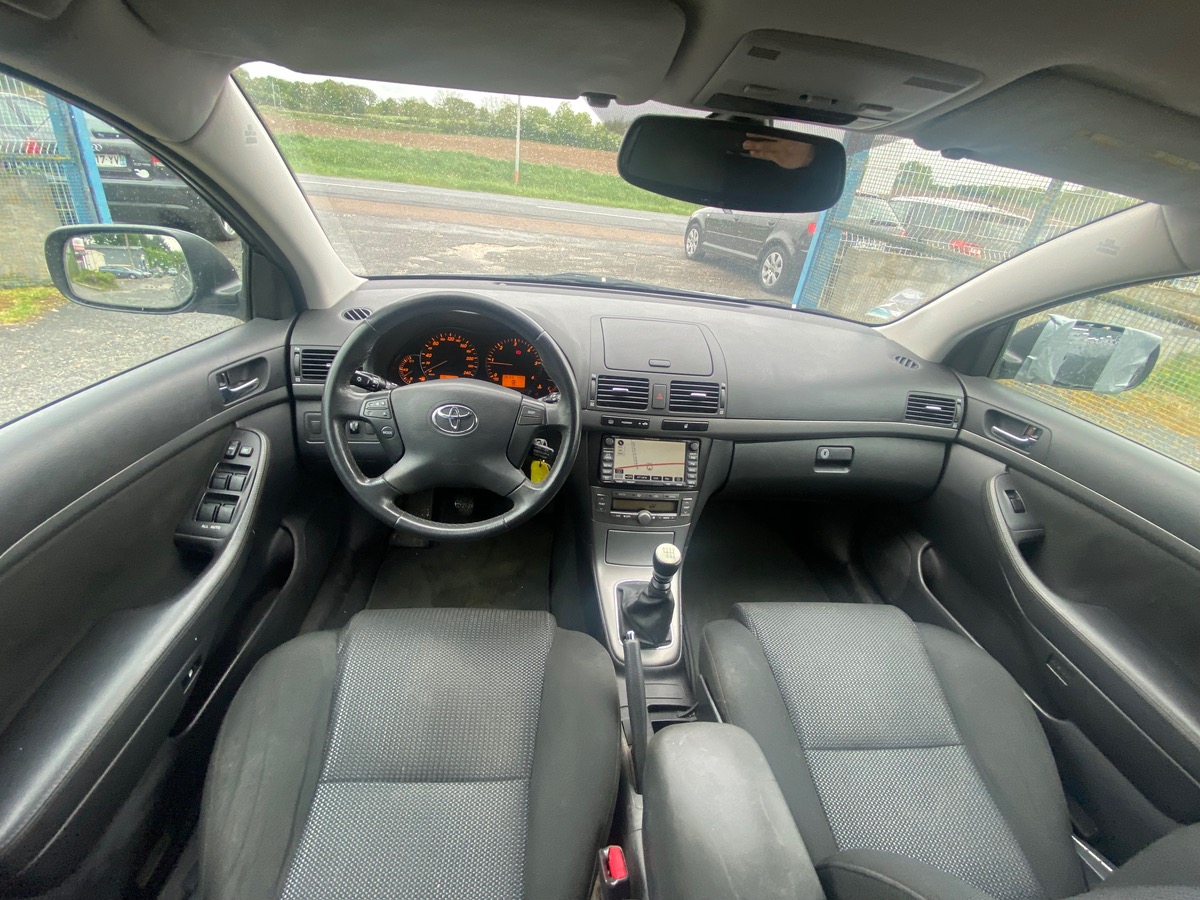 Toyota Avensis 2.2 d4d 150cv très propre 292140km