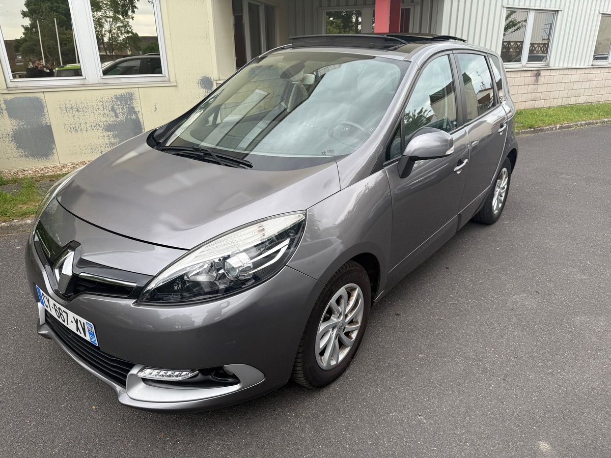 RENAULT Scenic 1.6 DCI 130 CV 1er main dynamique 4X