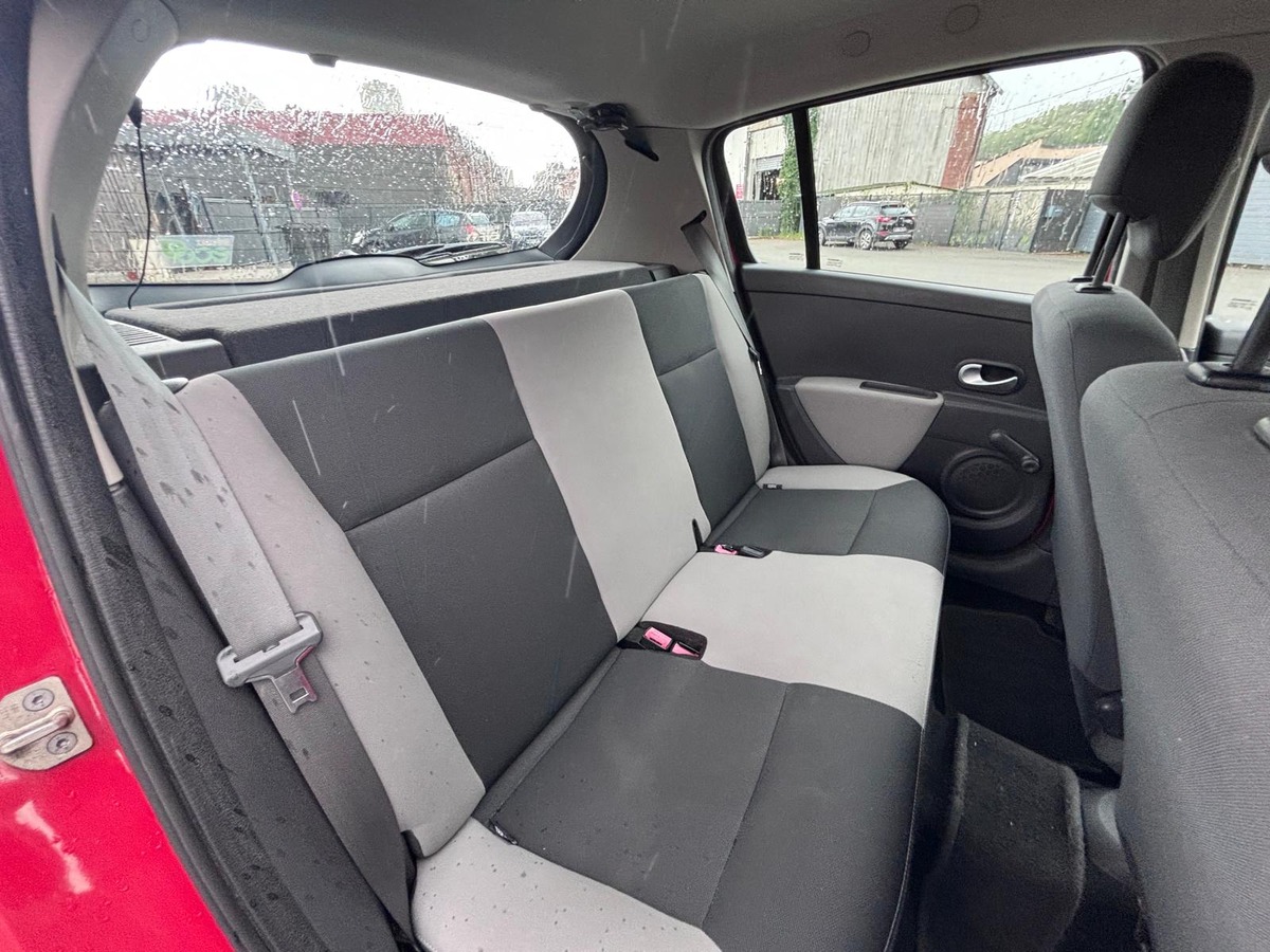 RENAULT Clio III 1.2 75cv - Première main - Garantie