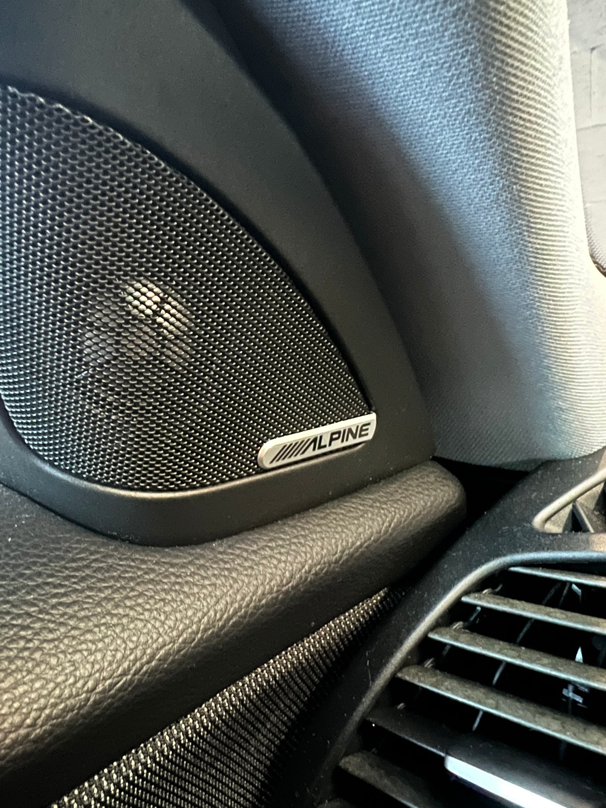 Bmw Série 1 118 i 143 cv Premiere