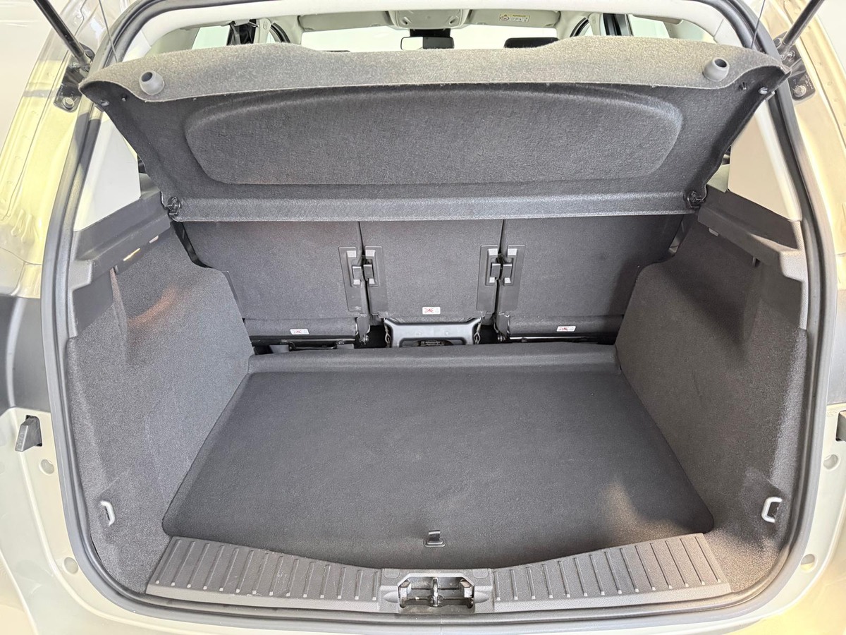 Ford C-max 1.5 TDCI 120  TITANIUM   PREMIERE MAIN