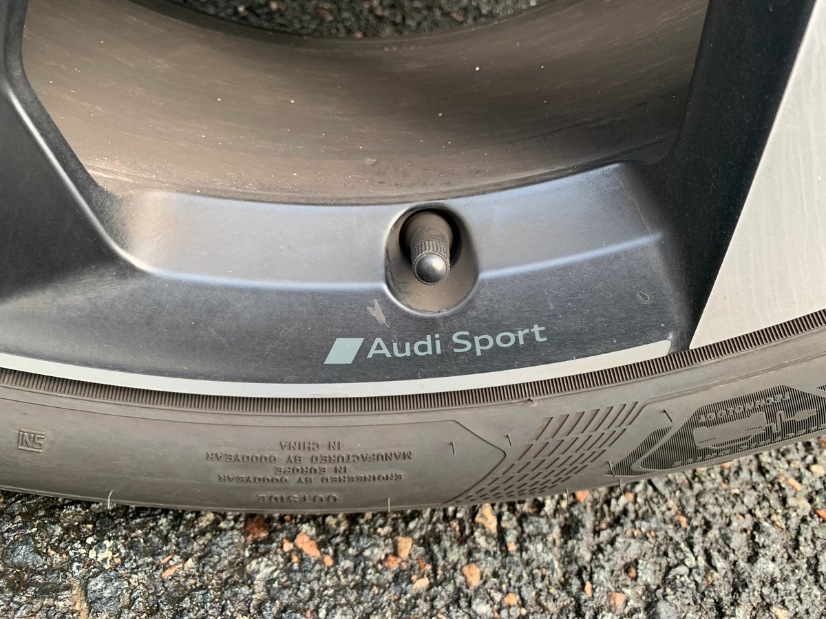 Audi Q3 150 ch | S-Line | Caméra de recul | Apple car Play Android Auto | GPS | Régulateur vitesse