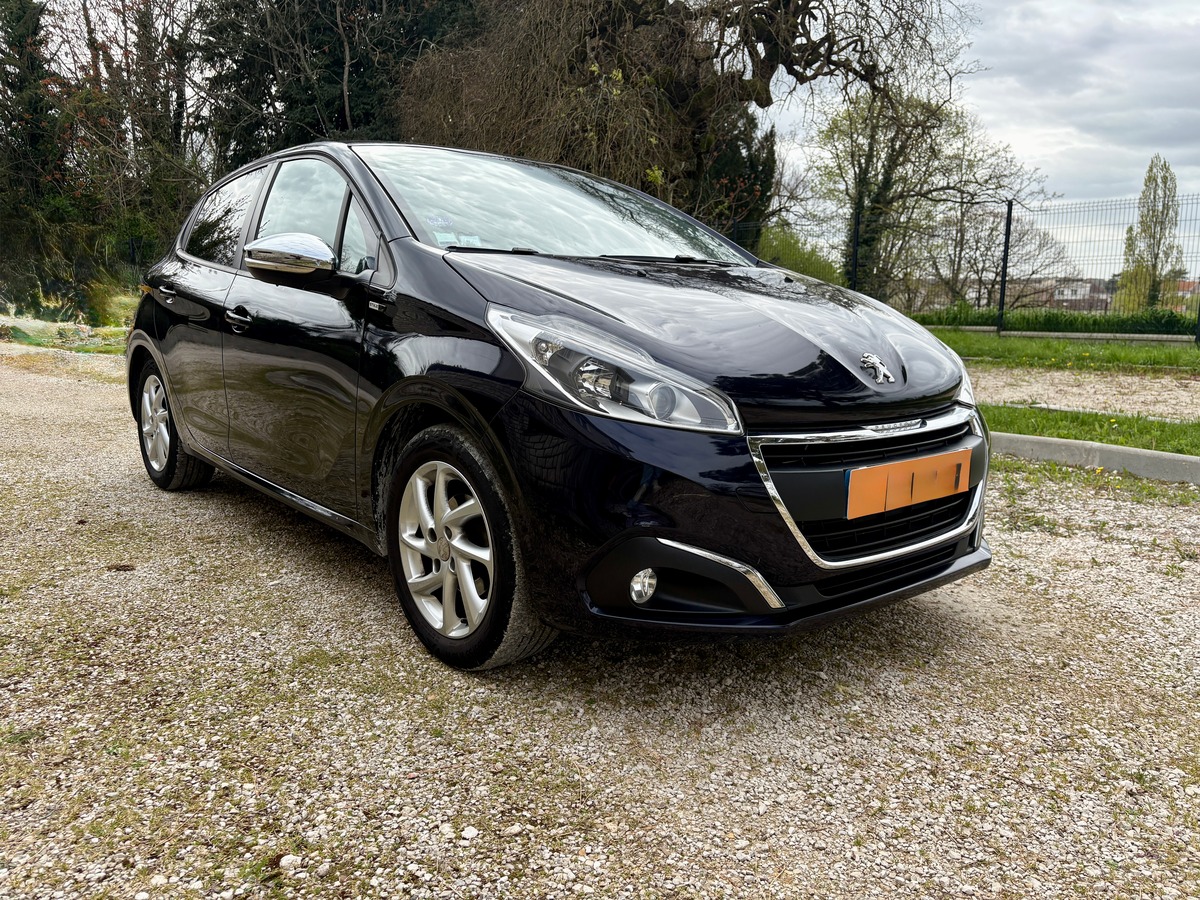 Peugeot 208 VTI - 82CH - STYLE - DISTRIBUTION OK