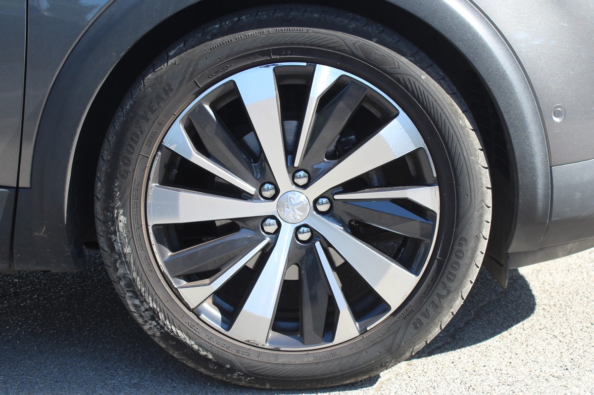 Peugeot 3008 II 2.0 BLUEHDI 180 ch GT EAT6 + CARPLAY + CUIR