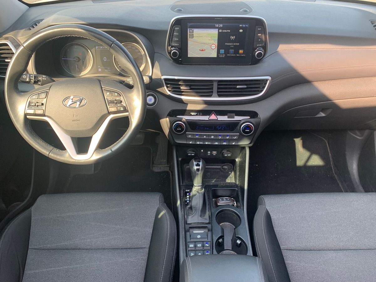 Hyundai Tucson 136 | Premium | Toit panoramique | Caméra recul | Siéges chauffants | Apple car Play