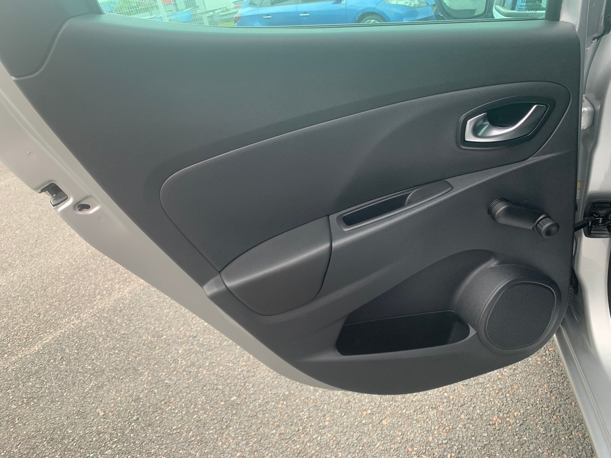 RENAULT Clio IV 90 ch | Limited | Régulateur vitesse | Climatisation | Radar stationnement arriére