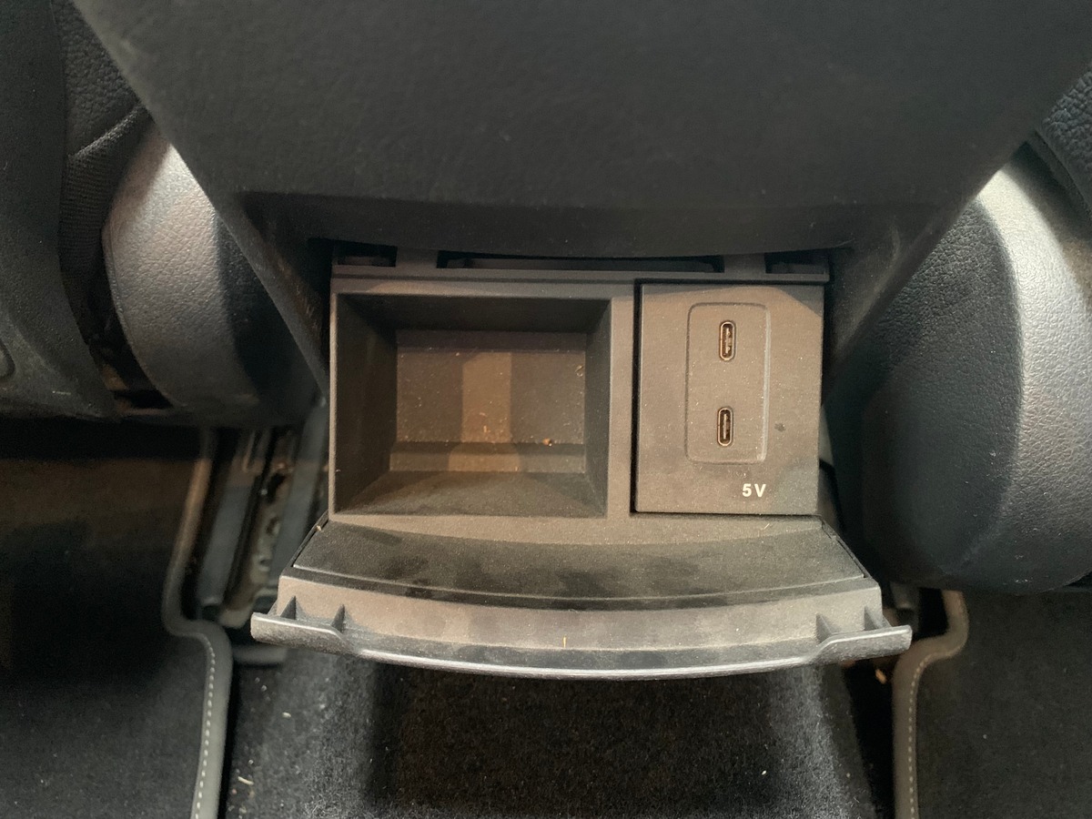 Mercedes-Benz Classe A 116 ch | Progressive line | Pack Sport Black | Pack Premium Plus | Toit pano