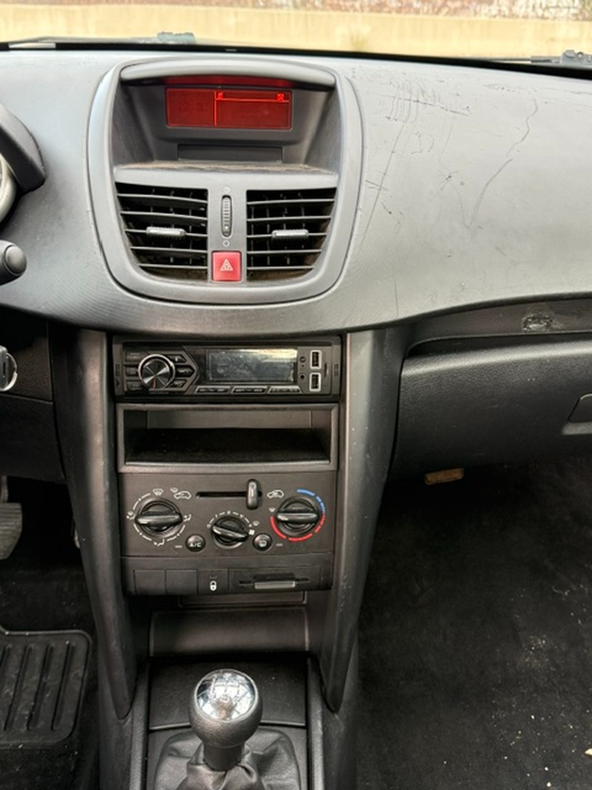 Peugeot 207 5 portes 1.4 e 16V 90 cv DISTRIB NEUF CRIT AIR 2