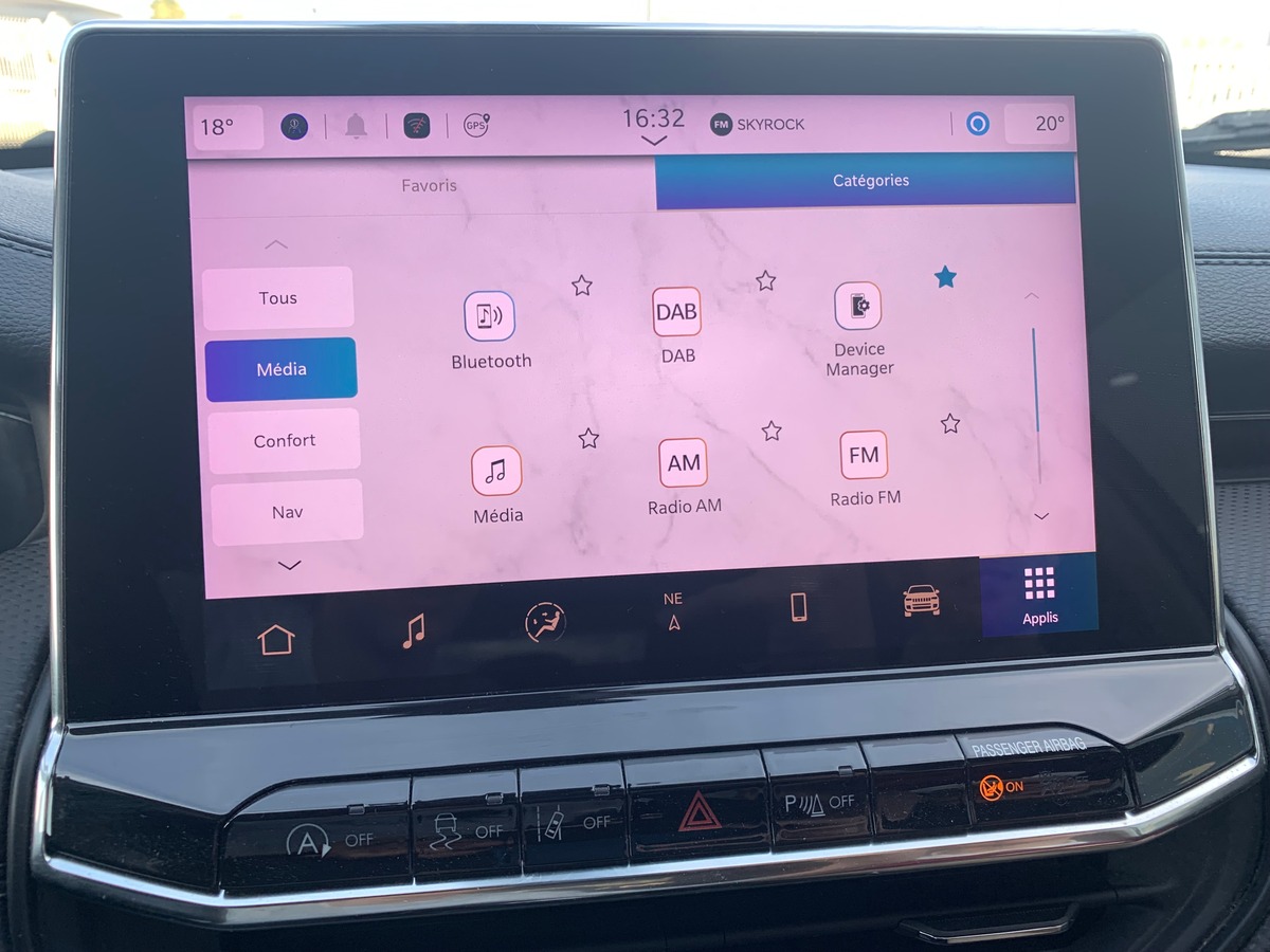 Jeep Compass 130 | (2) 1.6 MJET | Night Eagle | Attelage | GPS | Régulateur vitesse | Apple car Play