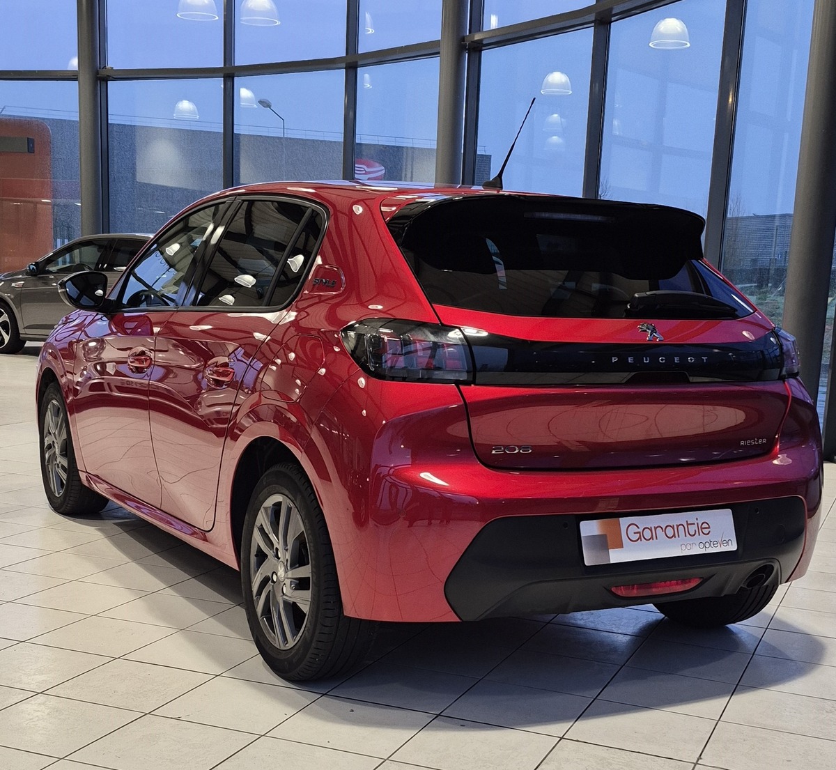 Peugeot 208 1.2 PURETECH 100 S&S EAT8