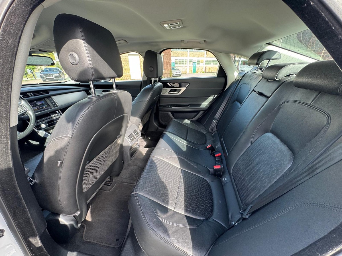 Jaguar XF 30d Prestige 3.0 V6 - Garantie
