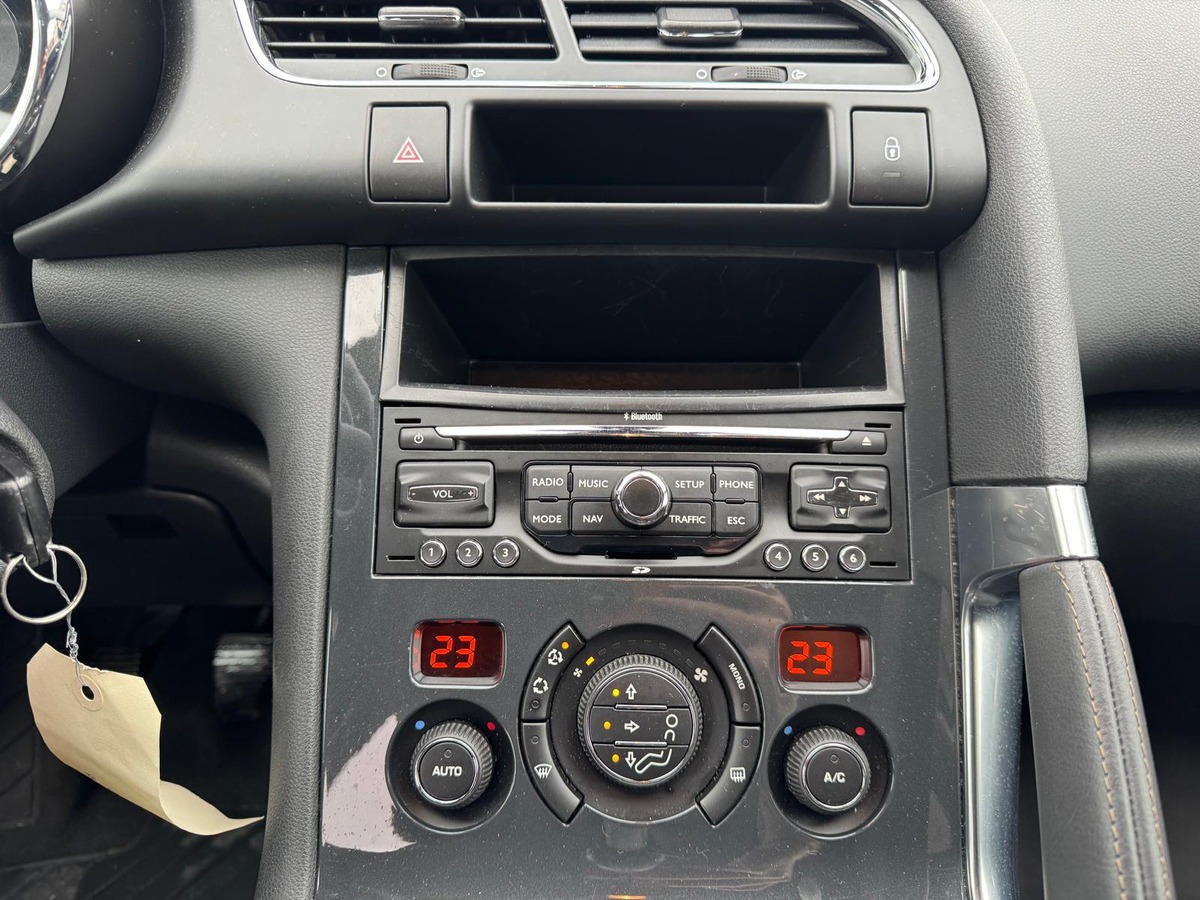 Peugeot 3008 1.6 HDi Access - ATTELAGE - Révisé - Garantie