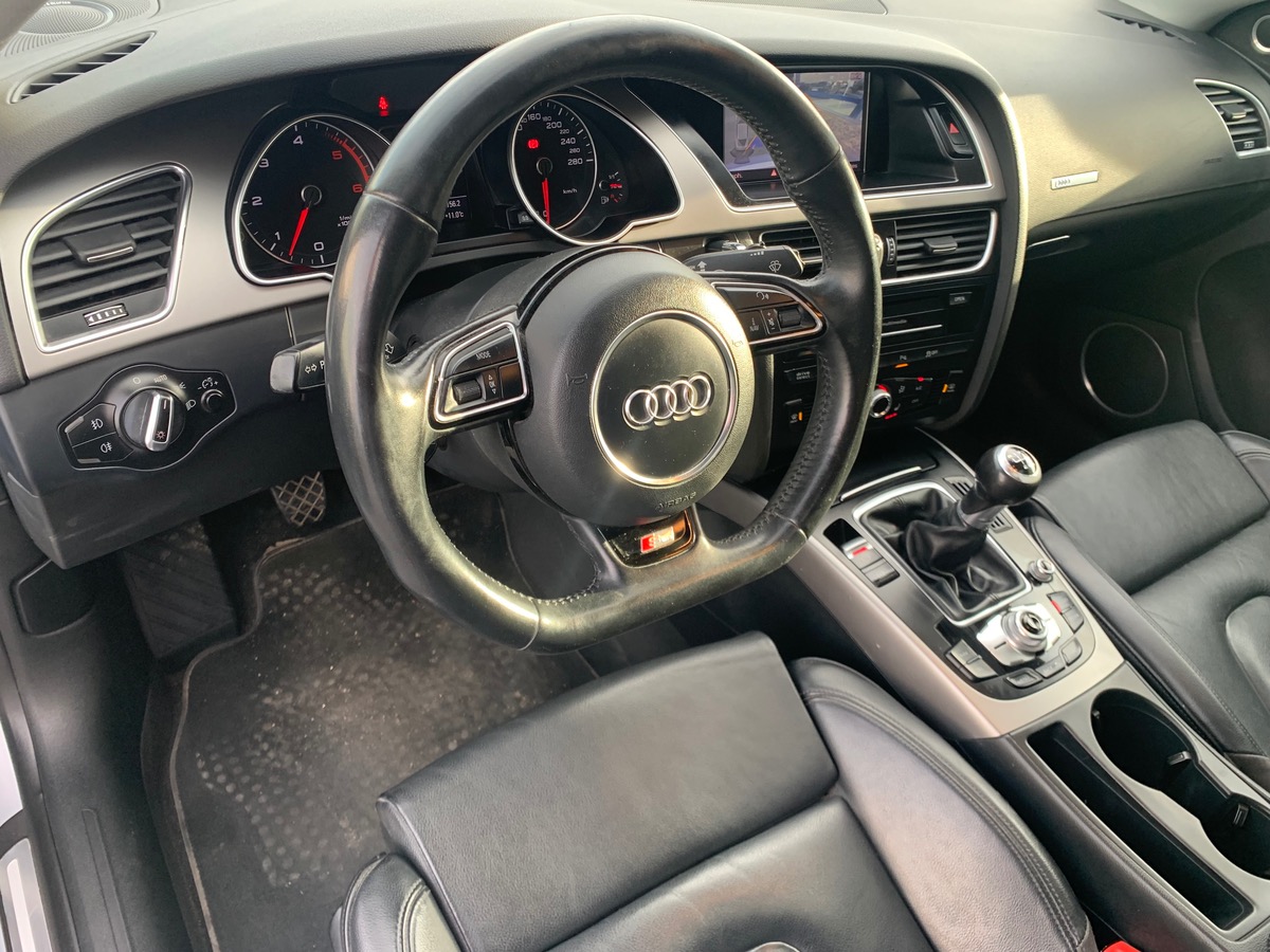 Audi A5 204 ch | S-LINE | Caméra de Recul | Intérieur Cuir | Toit Vitré | Régulateur de Vitesse